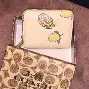 Coach Cream Soft Wallet with Yellow Lemon Print and Gold Hardware NWOT